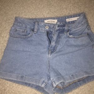 Pacsun light wash mom shorts